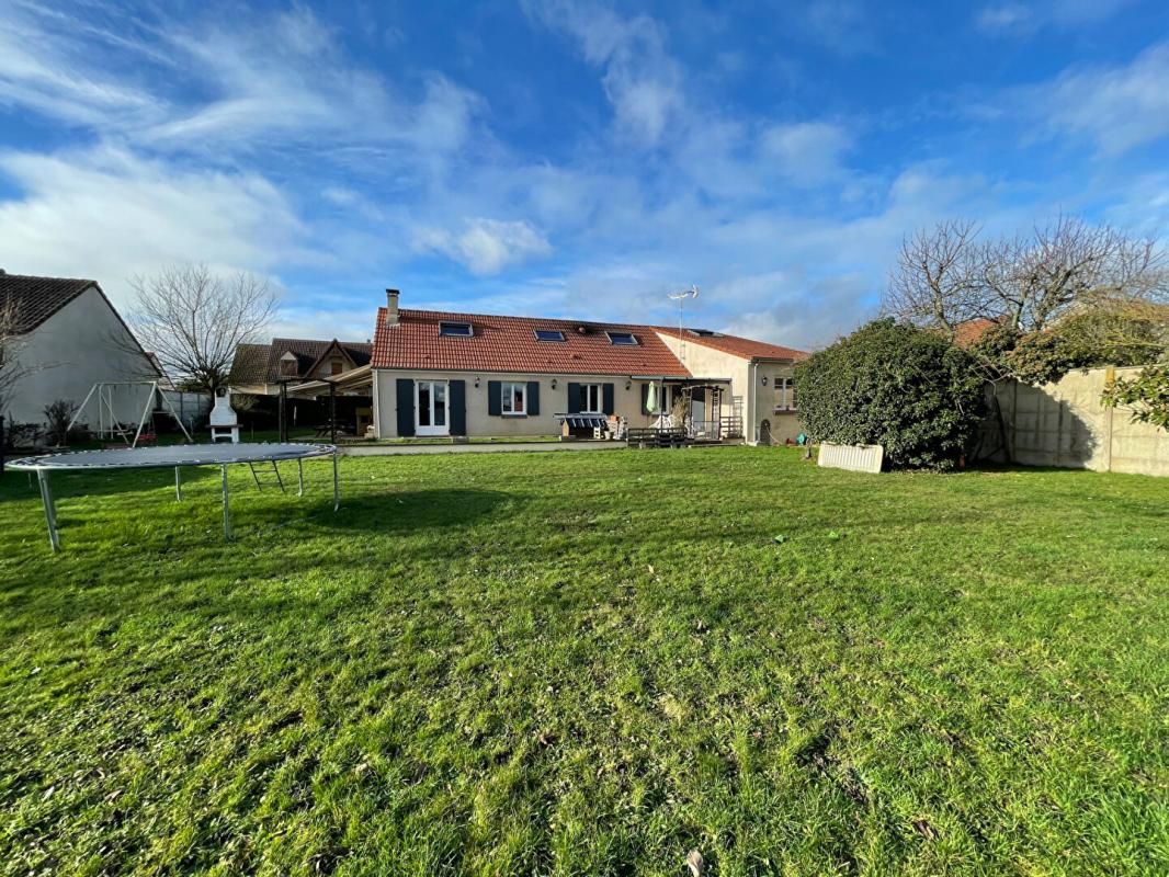 28300 CINTRAY 164 m2 terrain 1200 m2