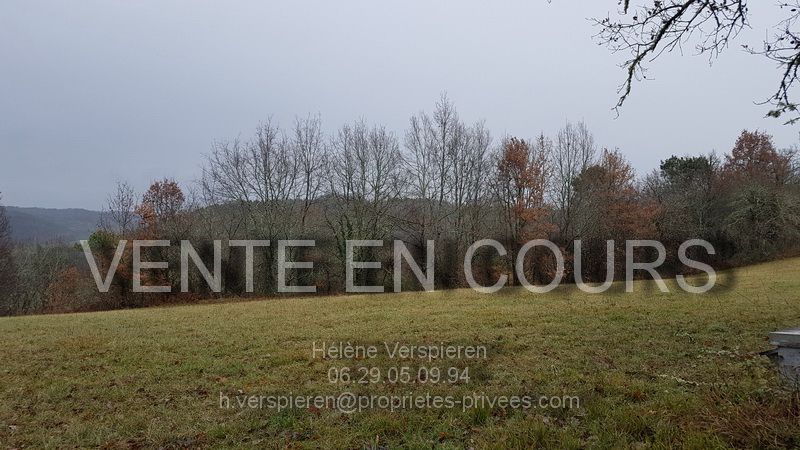 Beau Terrain au Pays De Belves 7155 m2 viabilisé