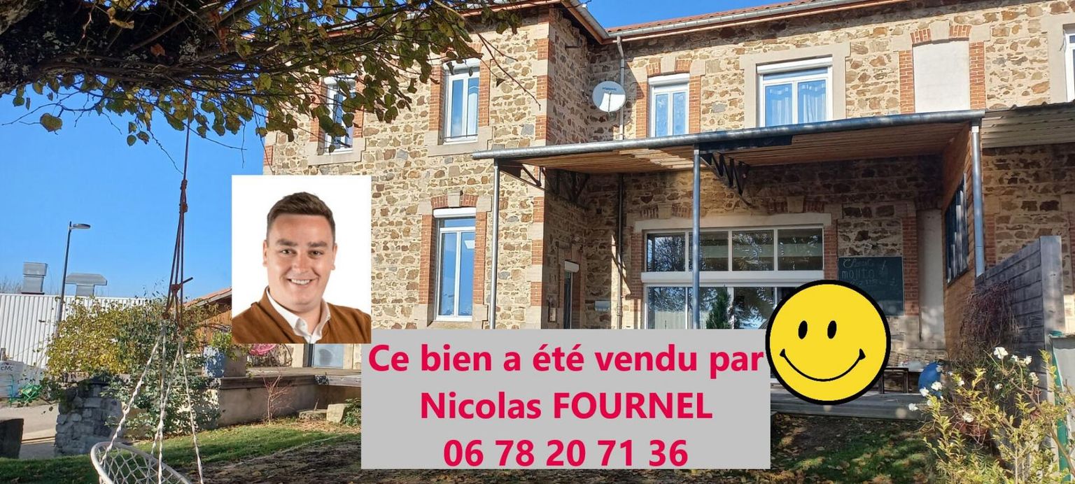 ***VENDU*** Jonzieux 42660 centre bourg magnifique bâtisse en pierre d'environ 190m² habitables 4 chambres sur environ 900m² de terrain