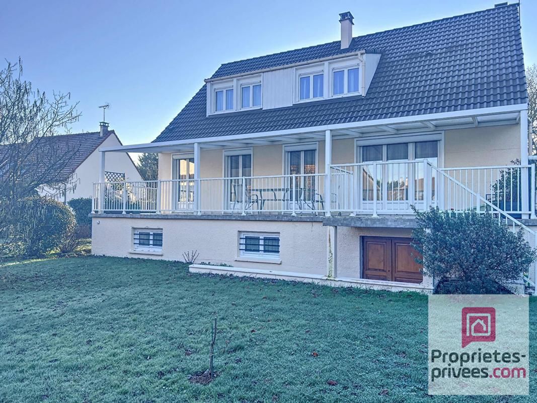 Maison familiale 6 chambres sur sous-sol