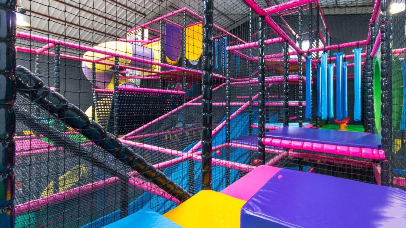 SAINT ETIENNE - Parc de Loisirs indoor  ,1.000m²