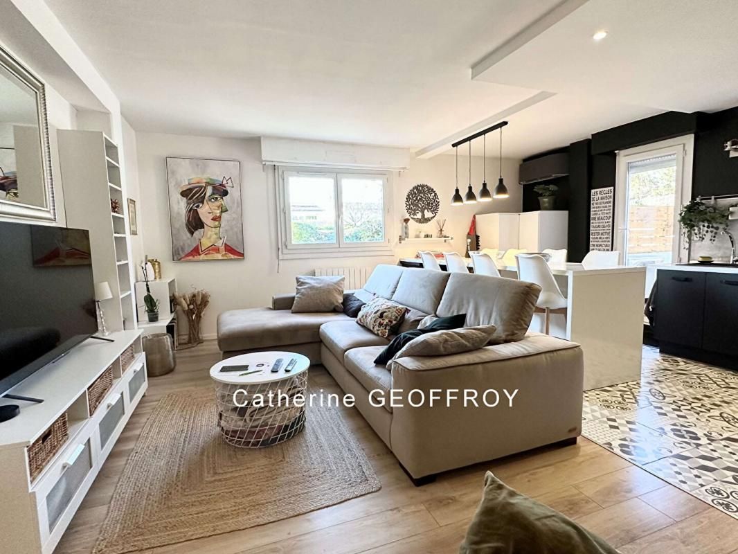 Mérignac Les Eyquems, Appartement avec terrasse, 4 chambres dont suite parentale et garage fermé