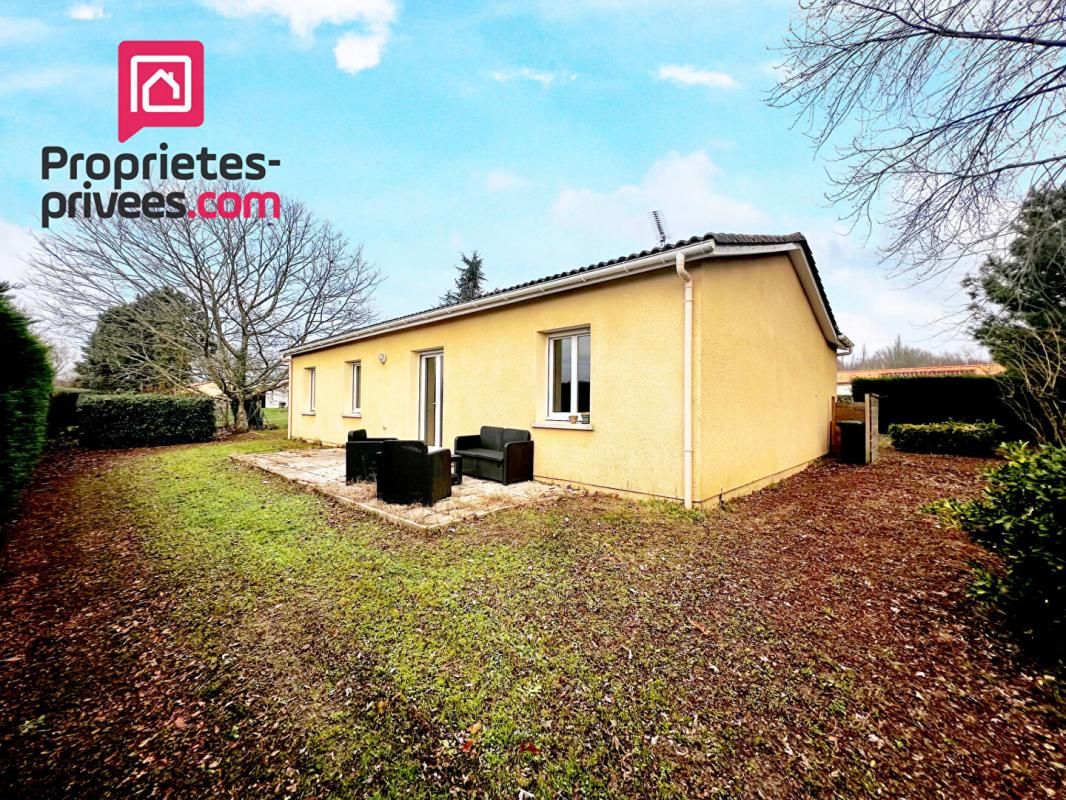 Location meublée - 3 chambres - garage et jardin