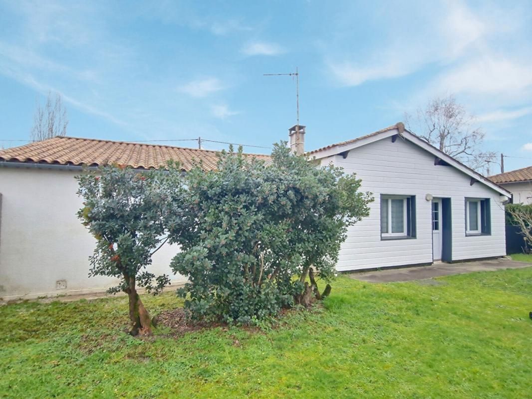 SAINT-MEDARD-EN-JALLES Maison Saint Médard En Jalles 5 pièces et garage 1