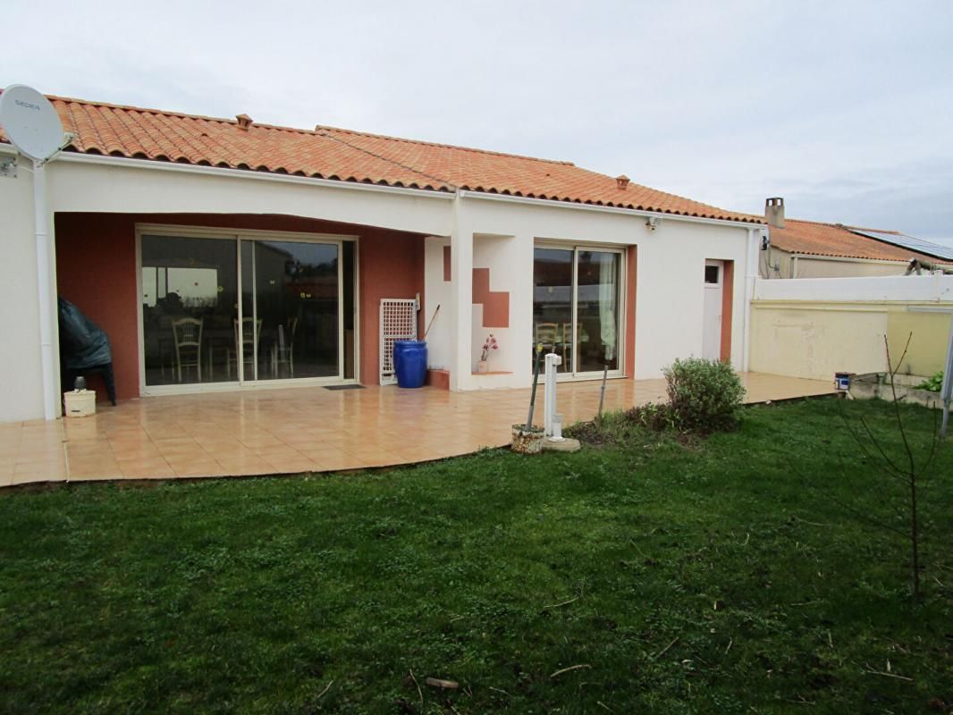 Maison Saint Vincent Sur Jard 5 pièce(s) 105 m2