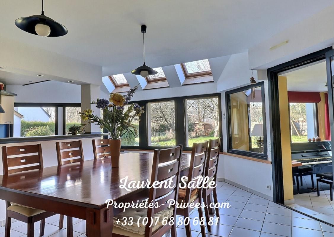 Maison d'architecte 11 pièce(s) 205 m2