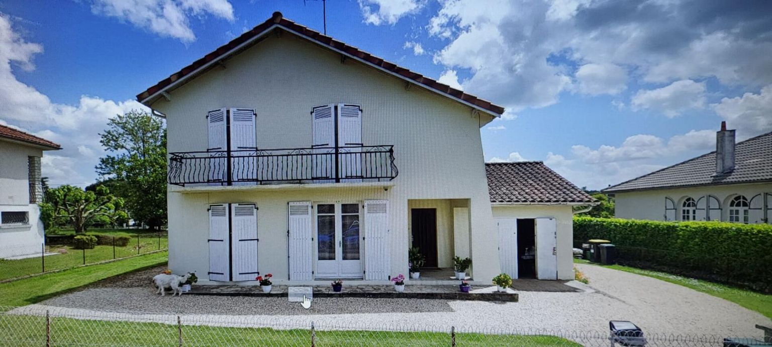 EXCLUSIVITE. La Roche-Chalais, maison individuelle 5 pièce(s) 94 m2 avec garage et jardin