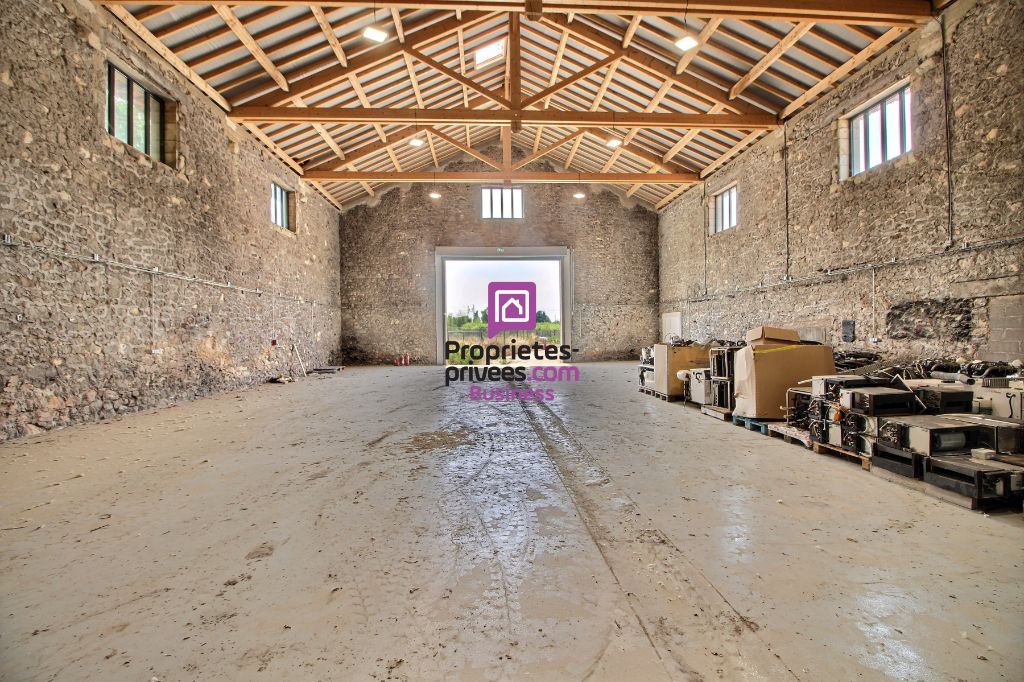 EXCLUSIVITE BEAUCAIRE - Murs Commerciaux D'activité 750 m² - 485 000 Euros -