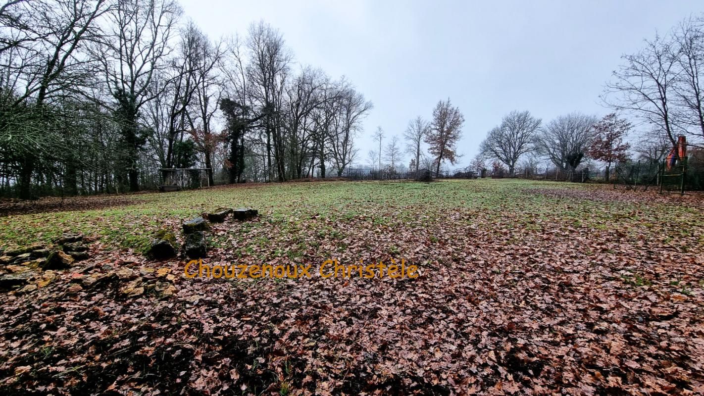 24290 Montignac-Lascaux Terrain plat  à bâtir de  7335 m2