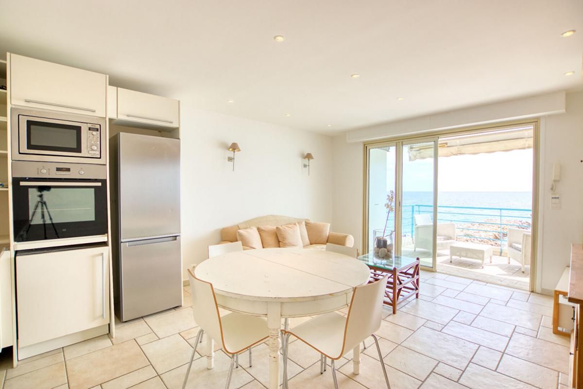 ANTIBES Face à la mer !! Appartement Antibes 3 pièce(s) 52 m2 4