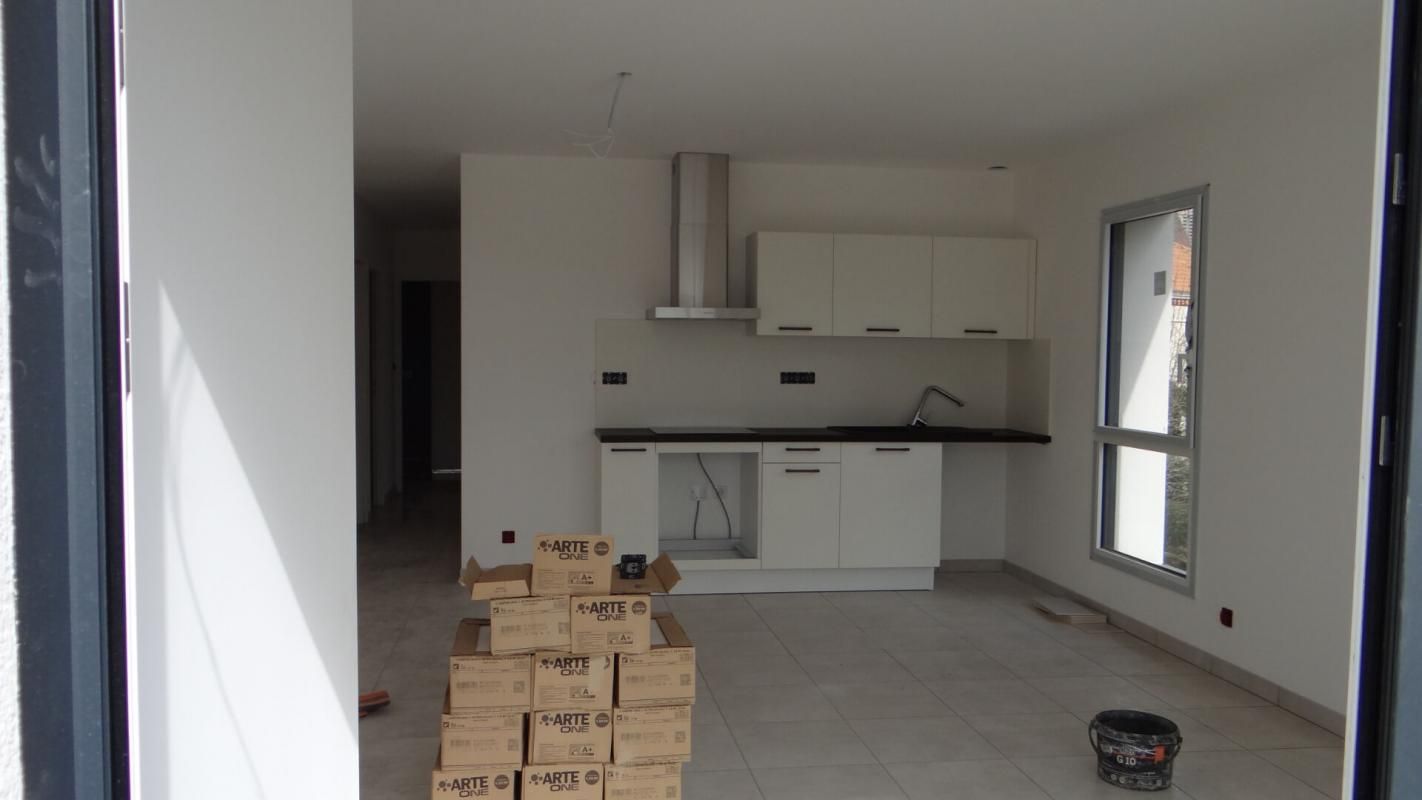 Log 3. Appartement T3 . Gorges 3 pièces 67,23 M² + Garage + Parking . Etage