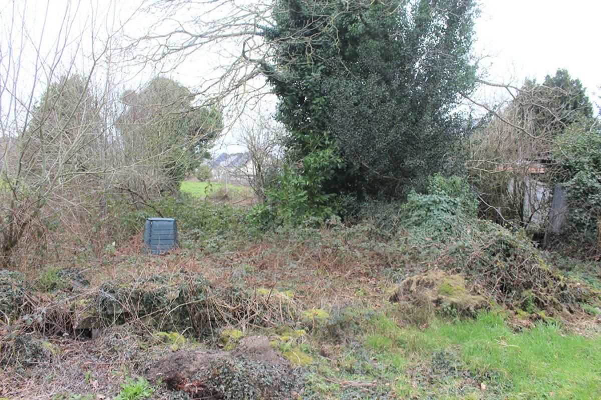 Terrain constructible proche du bourg