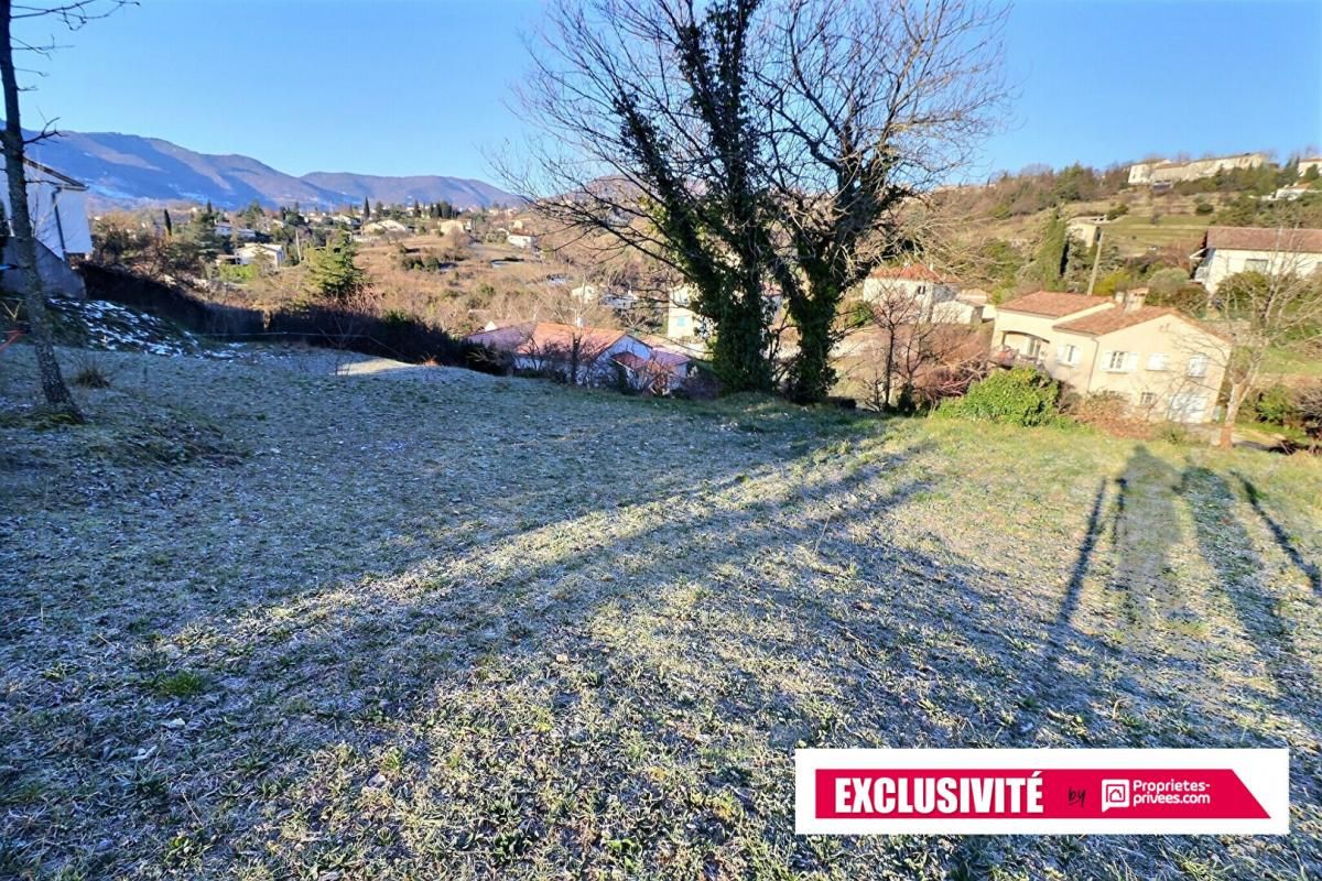 PRIVAS TERRAIN  CONSTRUCTIBLE 1177 M²