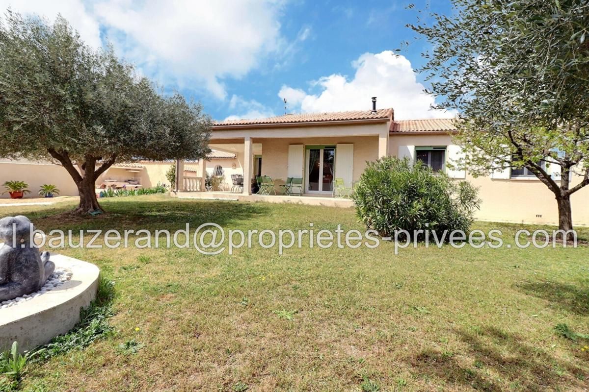 Proche UZES, Maison individuelle avec piscine