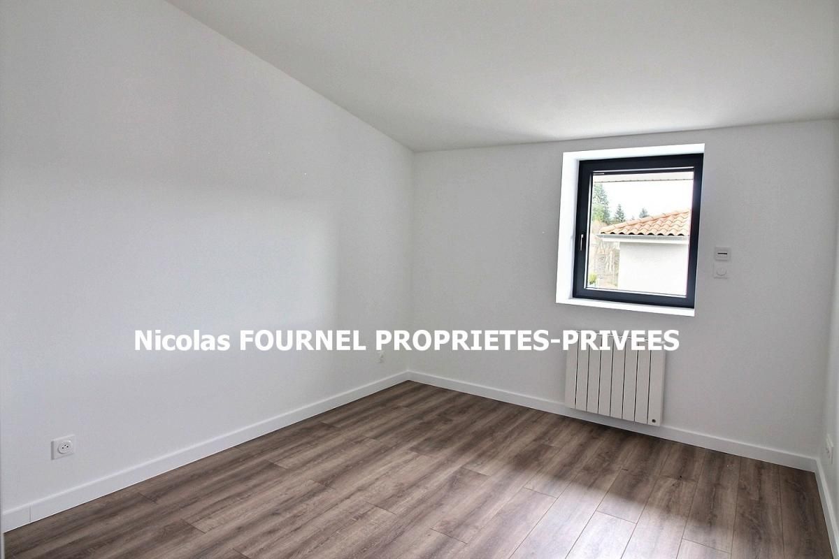 PLANFOY Planfoy  centre bourg appartement neuf T4  84m² 3 chambres, garage, terrasse, buanderie 2