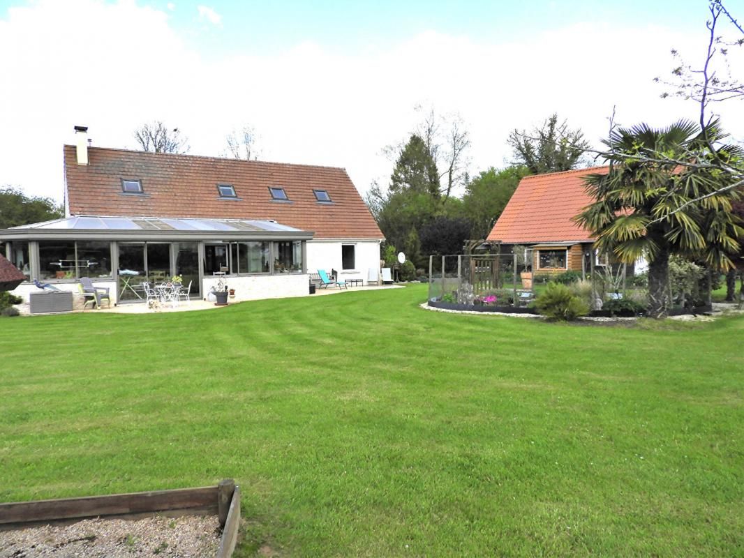 14590 -  Maison 205 m² dans environnement agréable 349 600 Euros