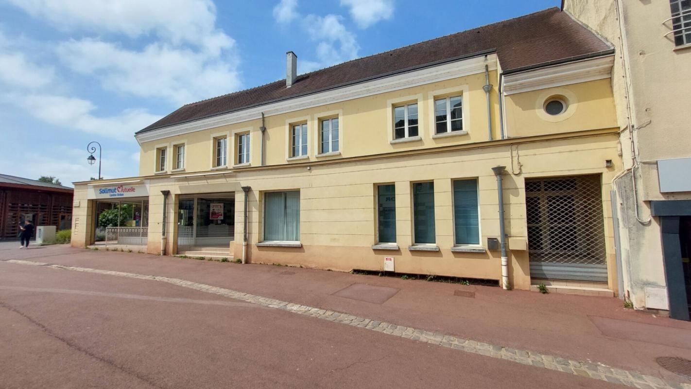 28100 DREUX CENTRE VILLE N°1 - LOCAL COMMERCIAL 280 m²