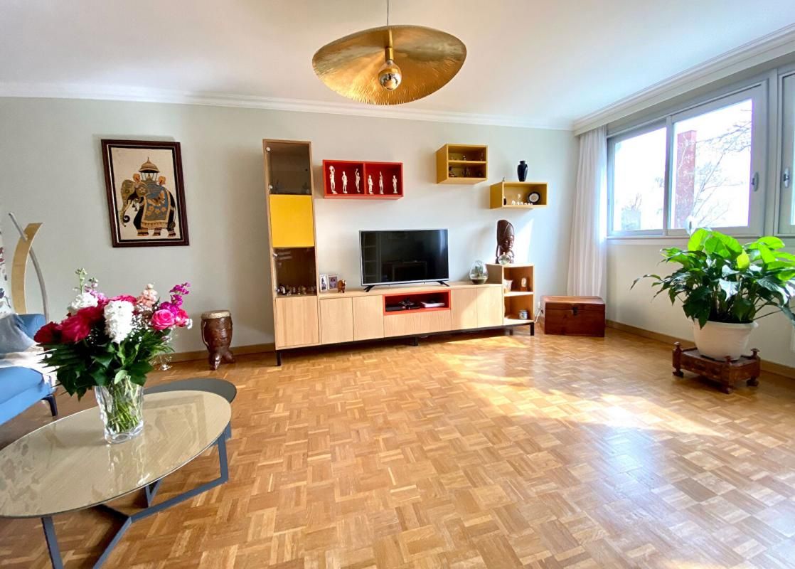 Appartement 78 m2 entièrement rénové 92310 Sèvres