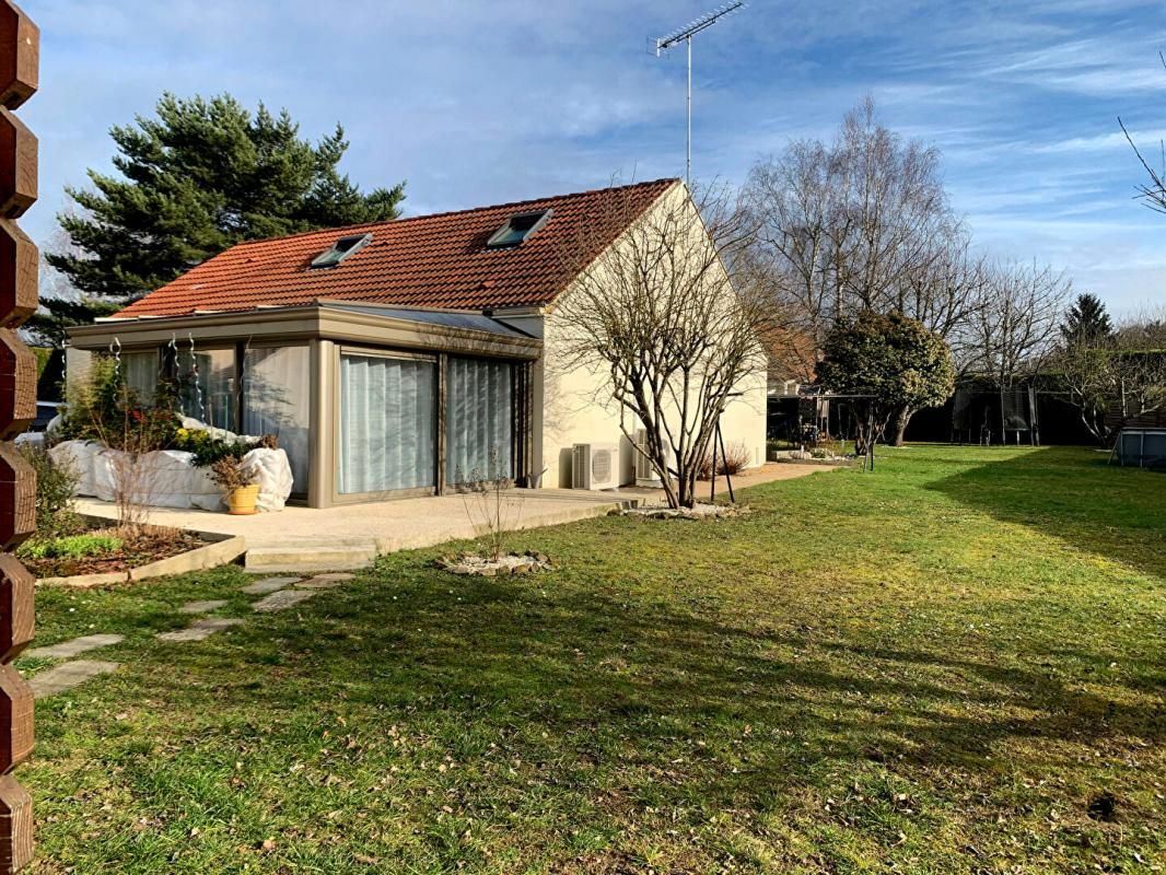 MAISON GERMIGNY L'EVEQUE - 5 Pièces - 133 m²