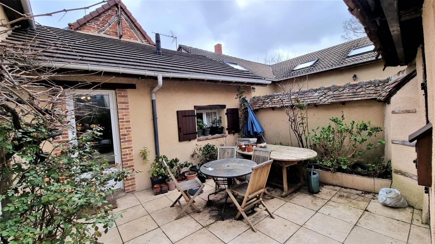 CHARTRES Charmante Maison ancienne de 93 m², 4 pièces, à Chartres. Ref annonce 322500 3