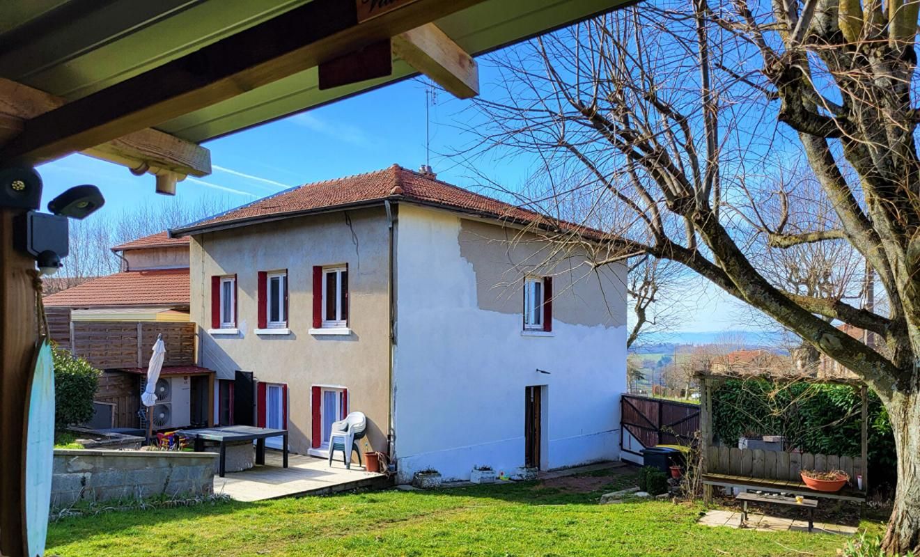 Maison de village sur 640 m² de terrain