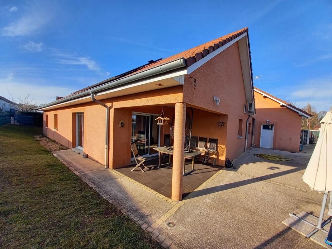 Maison de 160 m2 à Port sur Saone à 249 500 Euros