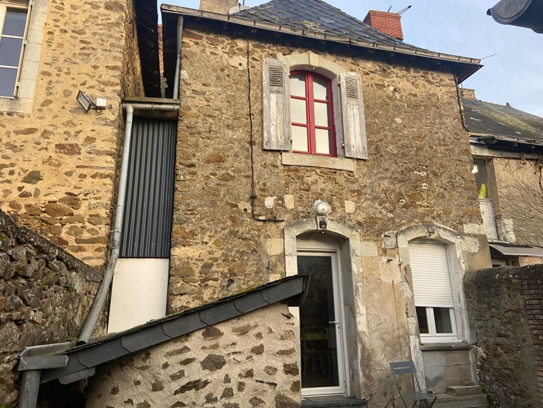 Maison Saint Denis D Anjou 4 pièce(s) 93 m2