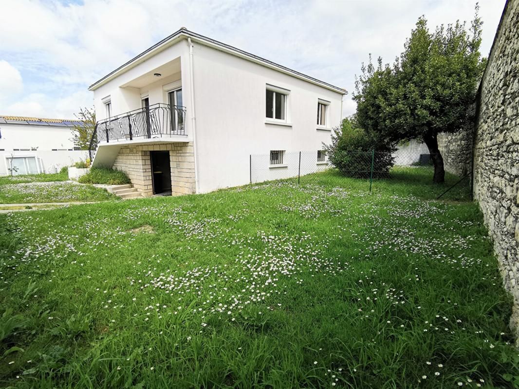 Maison  120 m2, parcelle de 531m2