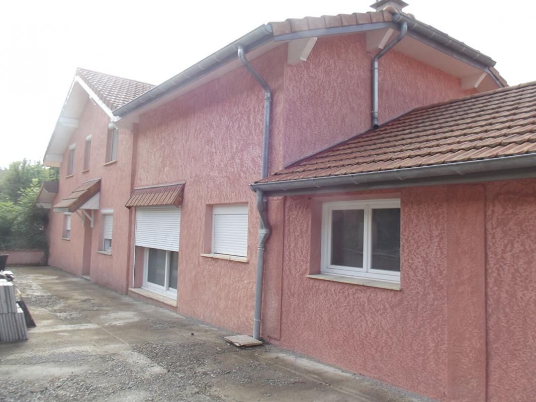 Maison La Roche Des ARNAUDS 10 pièce(s) 450 m2