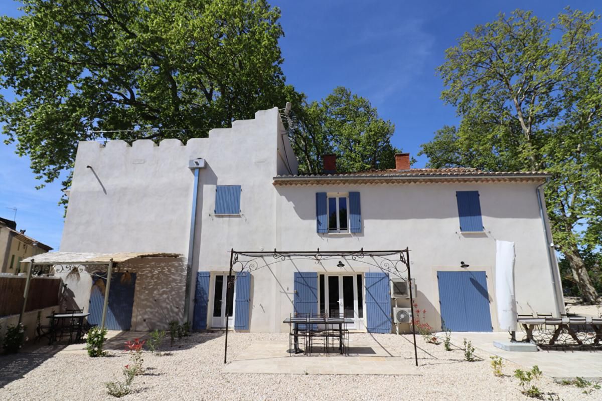 Appartement 72 M2 Jonquières. Mont Ventoux. 3 chambres + Jardin et piscine