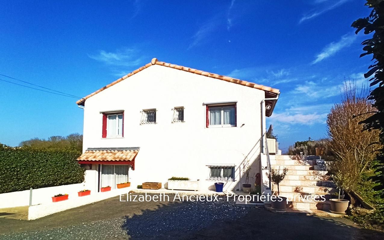 17290 CHAMBON- MAISON 178 M2 - 4 CHAMBRES