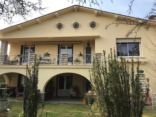 PINEUILH 33220 Pineuilh Villa 11 pièces 240 m2+Terrain 2675m2 1