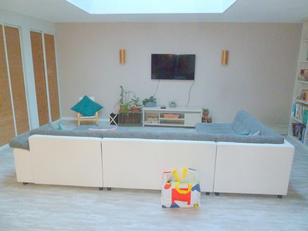 DUGNY SUR MEUSE maison   238 m 2