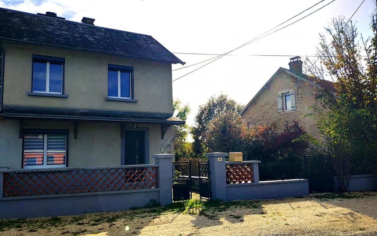 24420 Savignac Les Eglises Maison de village 5 pièce(s)
