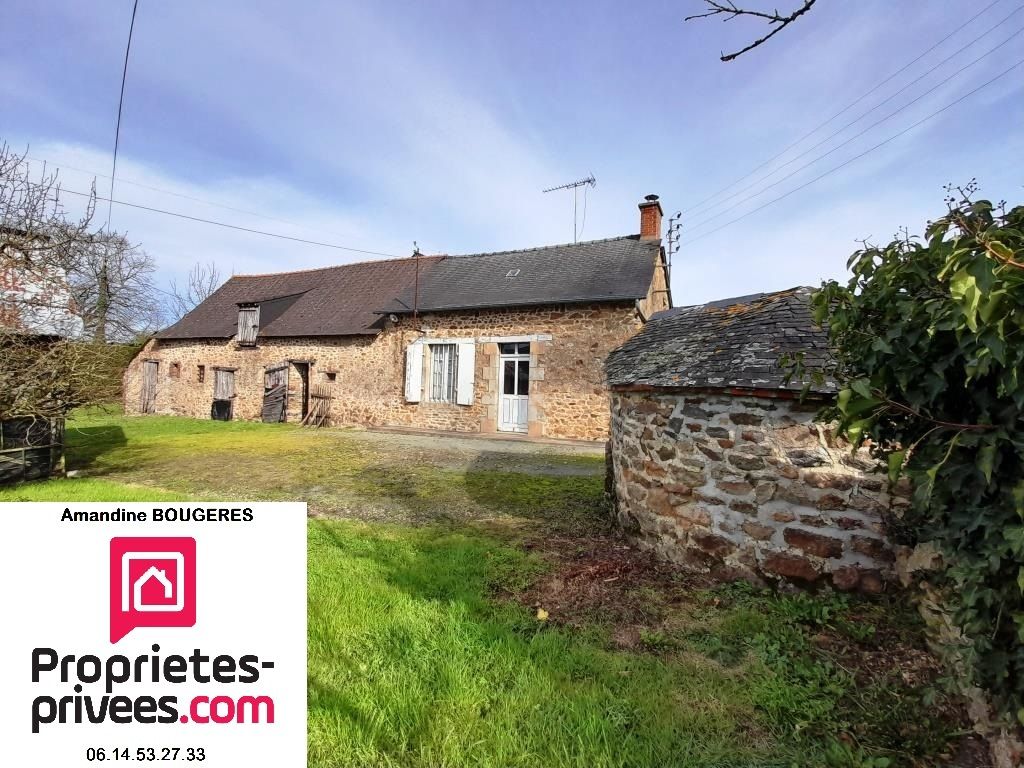 CORPS DE FERME A RENOVER - 96 490 EUROS HAI- 1 HECTARE POSSIBLE - A 5 MINUTES D'ARGENTRE DU PLESSIS