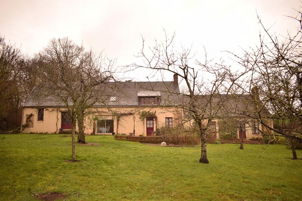 Longère Montval Sur Loir 7 pièce(s) 175 m2 -
