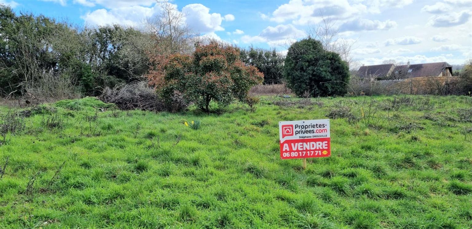 Terrain plat à bâtir de 1000 m², secteur Maintenon. Ref : 325117 STED