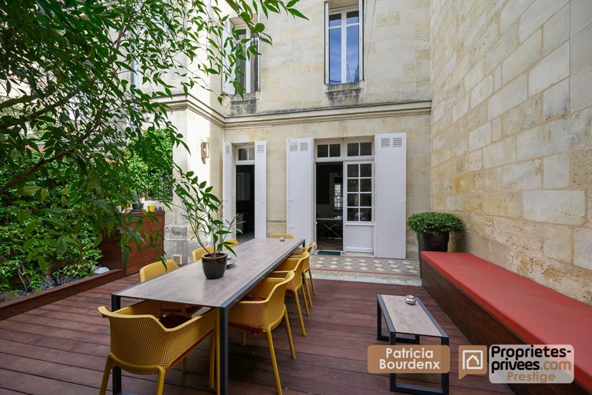 MAGNIFIQUE MAISON BOURGEOISE FAMILIALE  SIX CHAMBRES  BELLE TERRASSE