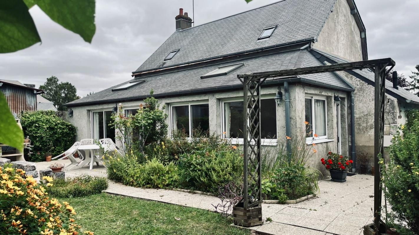 Maison de pays St Amand Longpre 5 pièce(s) 126 m2
