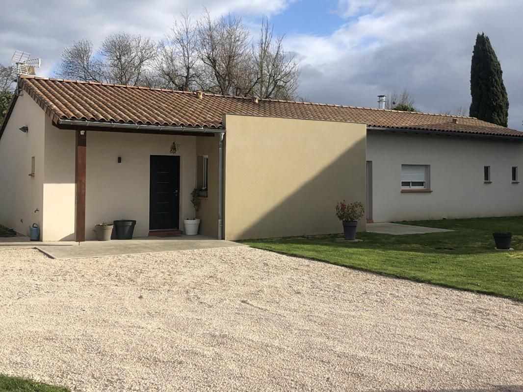 Maison 5 pièce(s) 118 m2 avec terrain 1300 m²