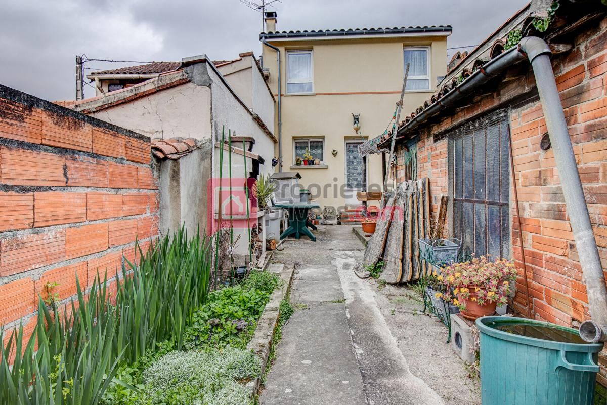 MAISON DE VILLE AVEC GARAGE PROCHE CAOUSOU