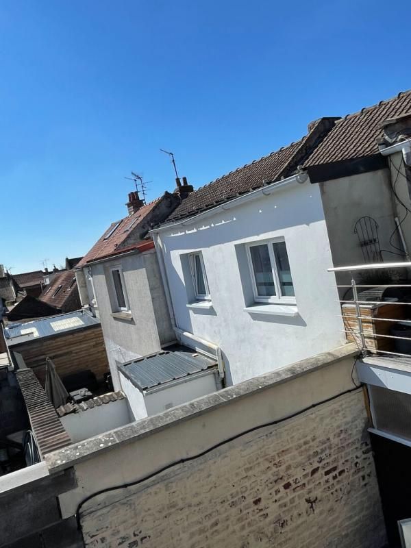 MAISON 78m² + Cour 14m² BURGAULT, proche GARE ET UNEXPO