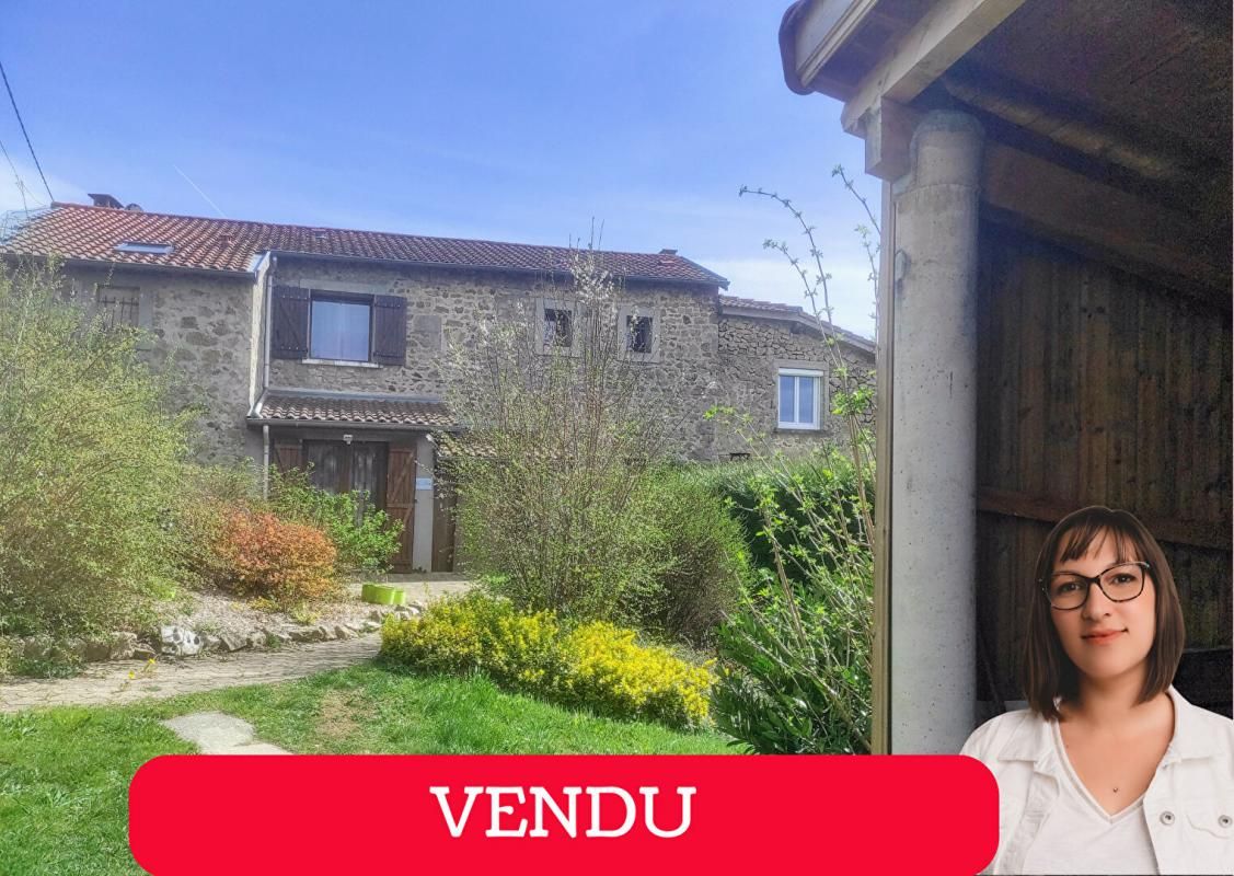 ***SOUS COMPROMIS***  EXCLUSIVITE SAINT-JUST-MALMONT 43240  APPARTEMENT 106m² 3 chambres DOUBLE CARPORT  TERRASSE de plus de 80m² et jardin de 800m²
