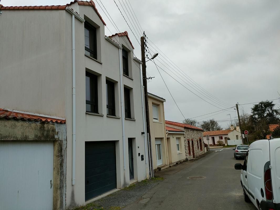 Maison de ville Saint Colomban 4 pièce(s) 91 m2 au prix de 231000 Honoraires inclus