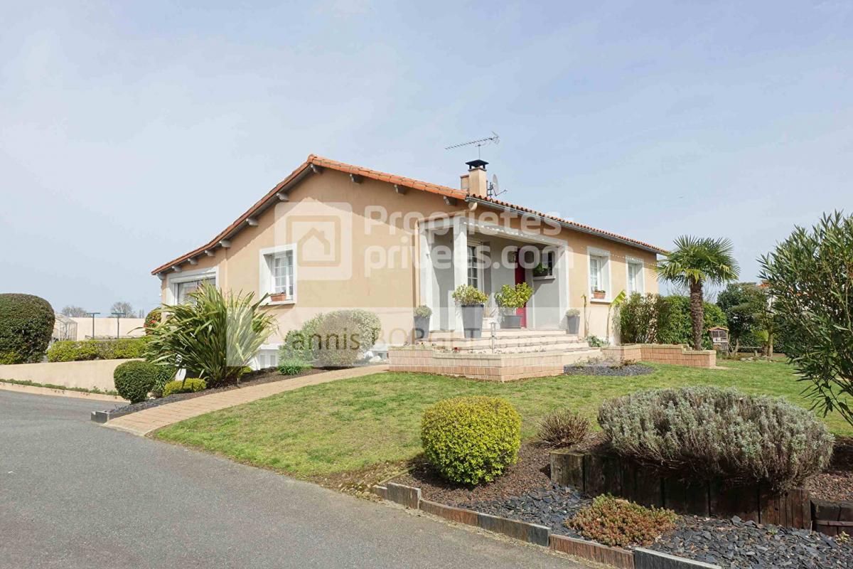 Maison La Rabateliere - 105 m2 - Terrain de 1 618 m² entièrement clos