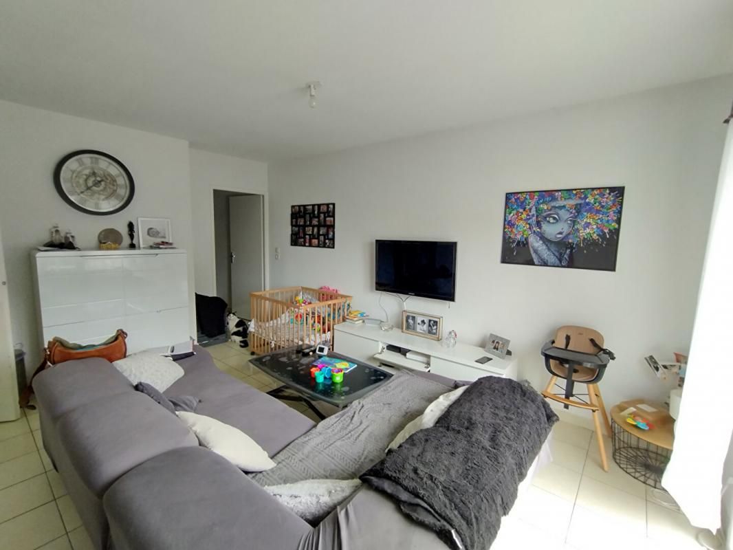 Appartement T3 avec terrasse et parking,  Béziers (34500)