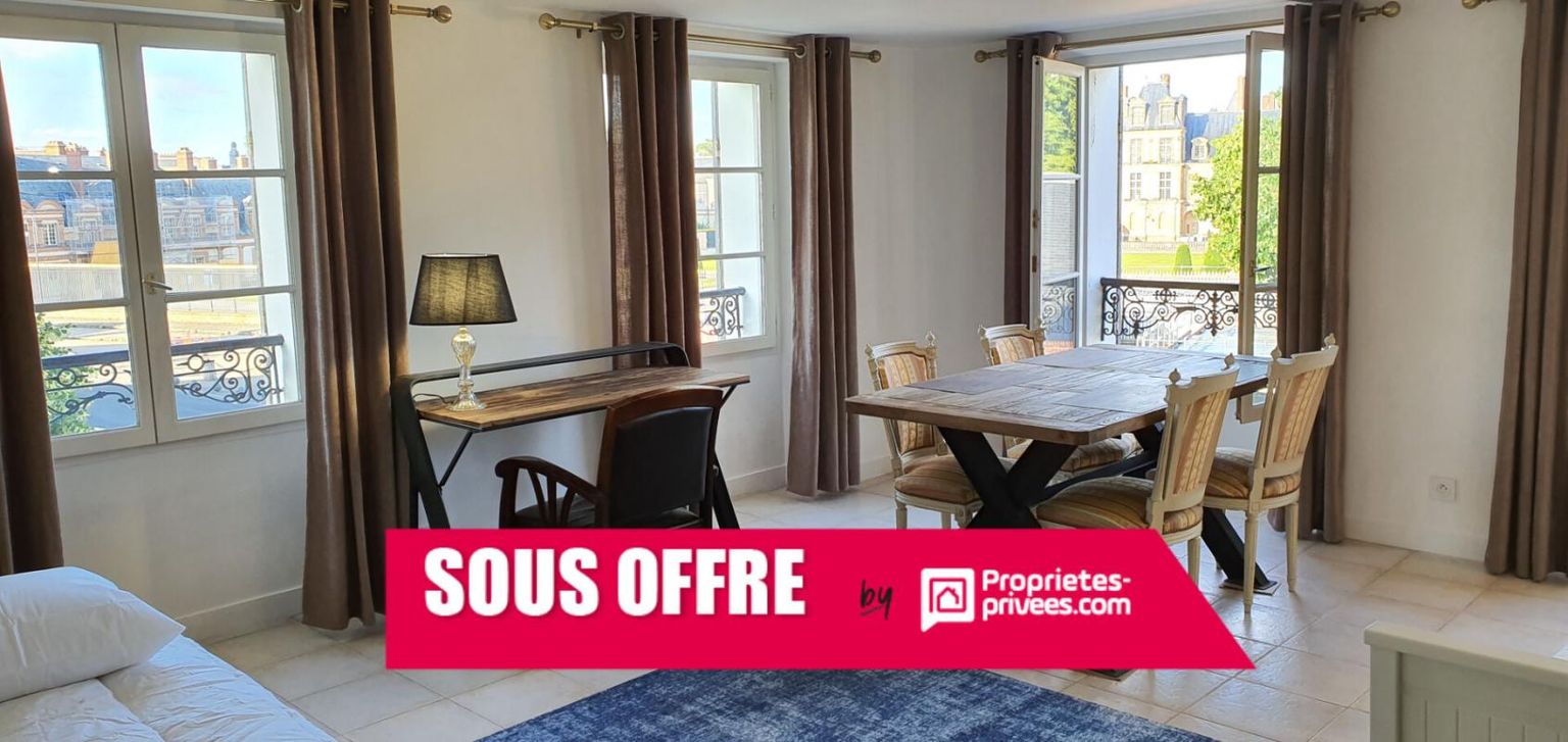 FONTAINEBLEAU - FACE À LA COUR DES ADIEUX -2 pièces 45m2 -