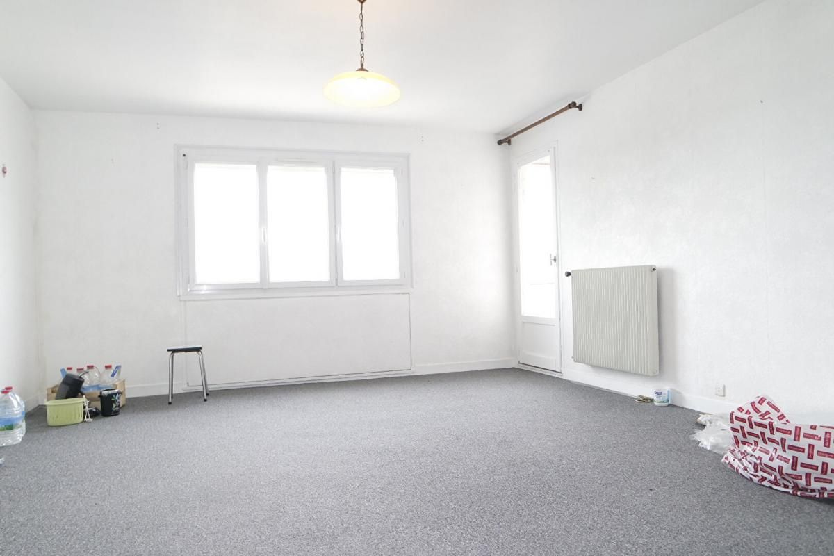 BOURGES CENTRE APPARTEMENT 69M² 3 PIECES BALCON PARKING