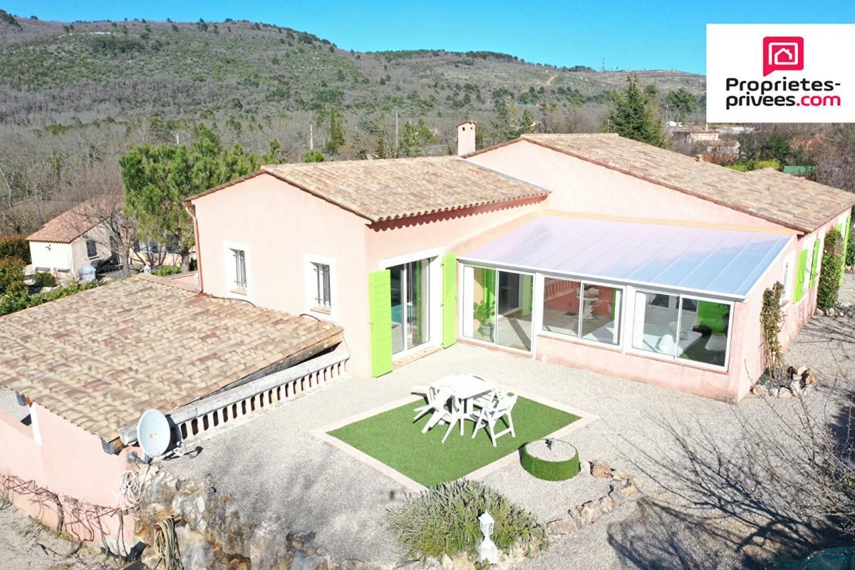 VILLA 5 PIECES AVEC VASTE SOUS-SOL TERRAIN DE 1525 M2 DANS PETIT LOTISSEMENT