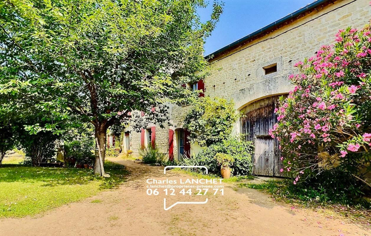 Grande Maison Charentaise 228 m²